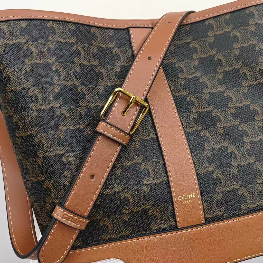 CELINE Bucket Bag in Brown