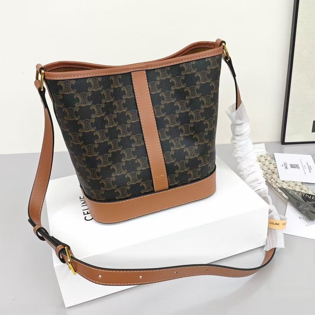 CELINE Bucket Bag in Brown