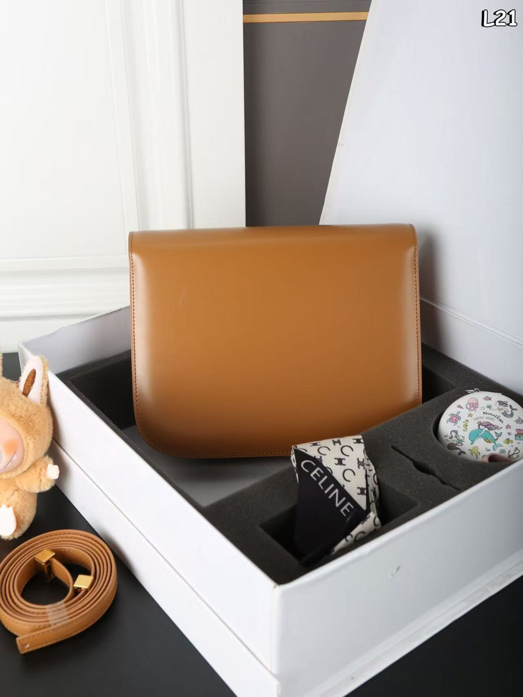 CELINE Heloise Bag in Brown | Underarm & Crossbody