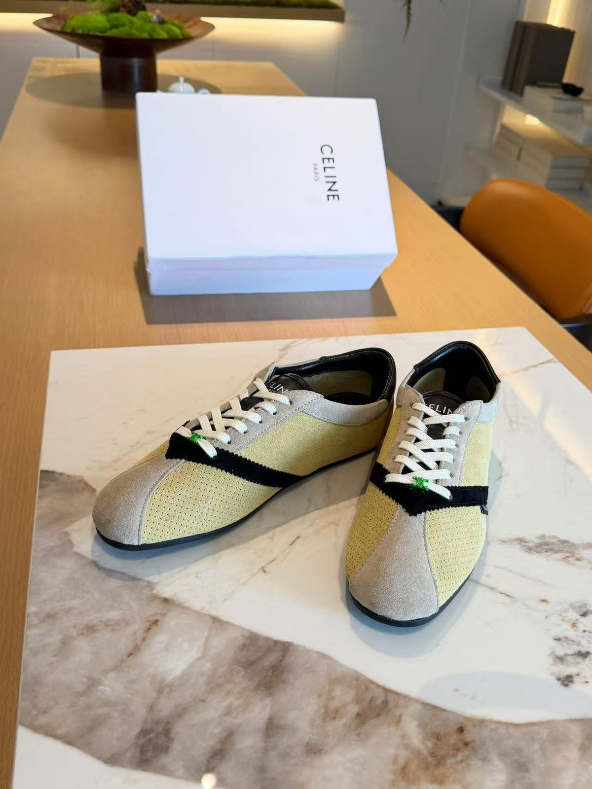 CELINE THE FLAT Men's Sheepskin & Cowhide Hollow Lace-Up Low-Top Shoes | Linen & Black | EU 39-46