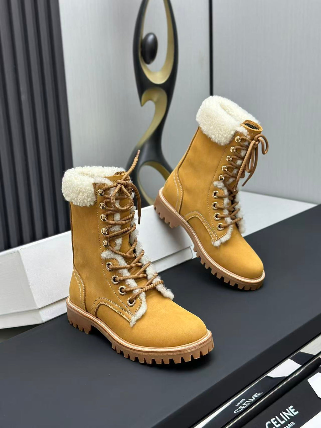 Celin Celine Yang Mi with Martin rhubarb boots 35-45