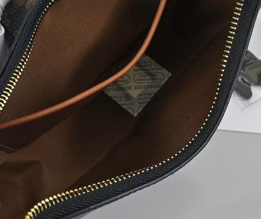 CELINE Ava Underarm Bag in Brown