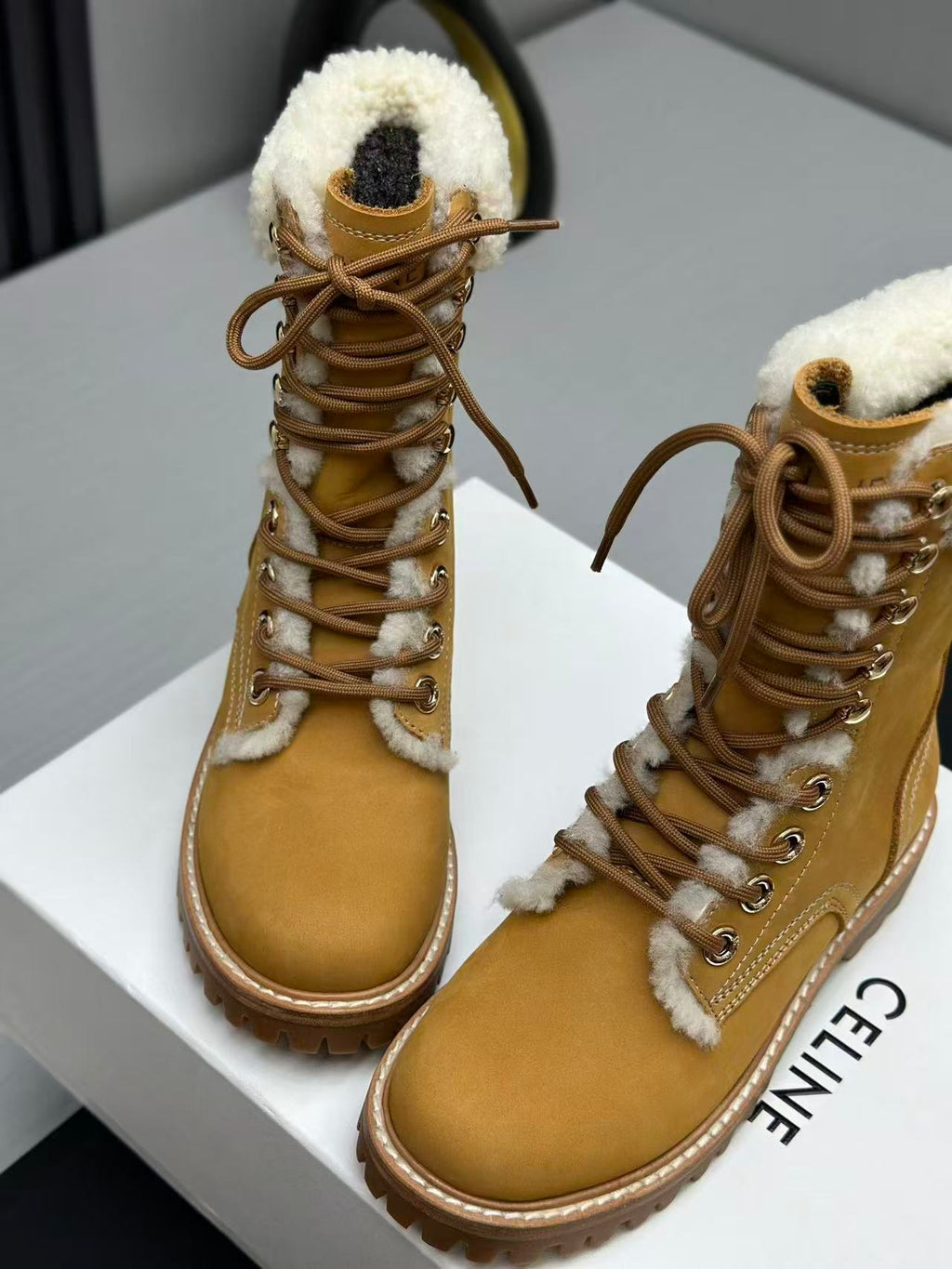 Celin Celine Yang Mi with Martin rhubarb boots 35-45