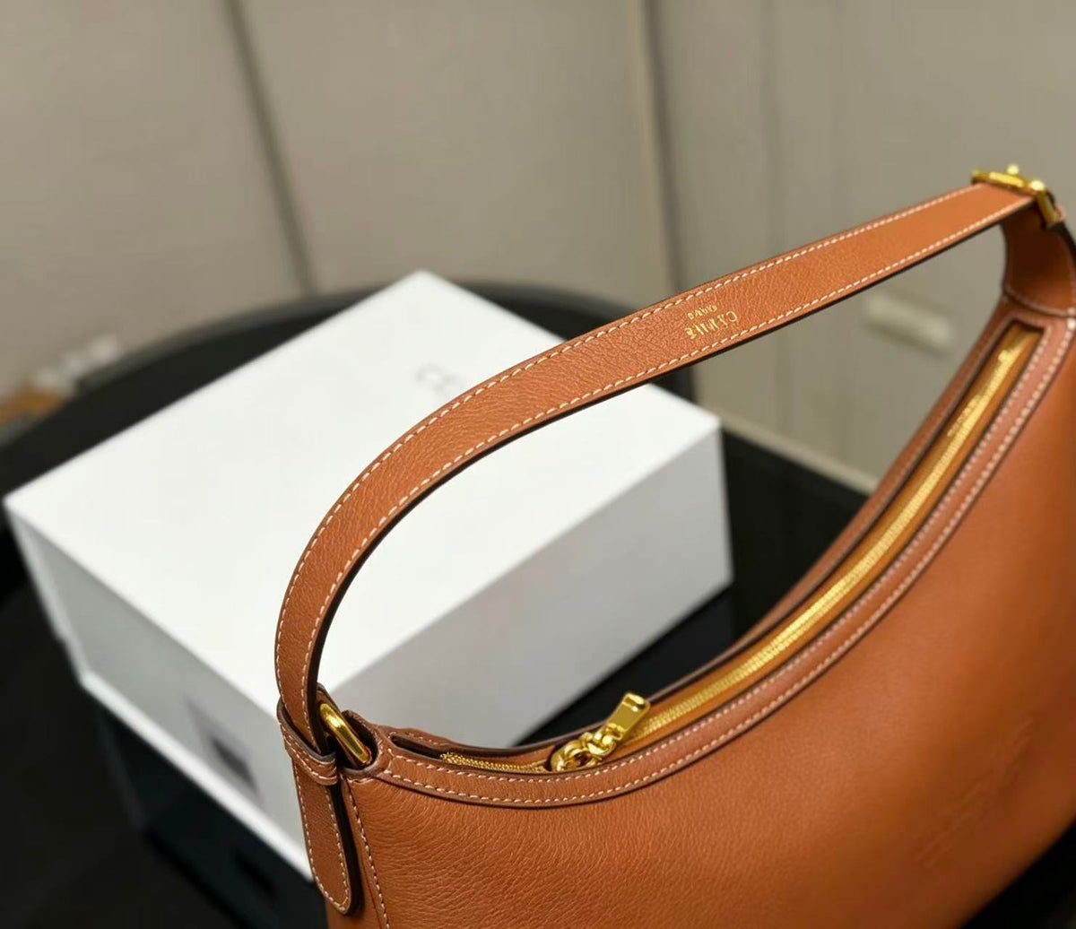 CELINE Hobo Underarm Shoulder Bag in Brown