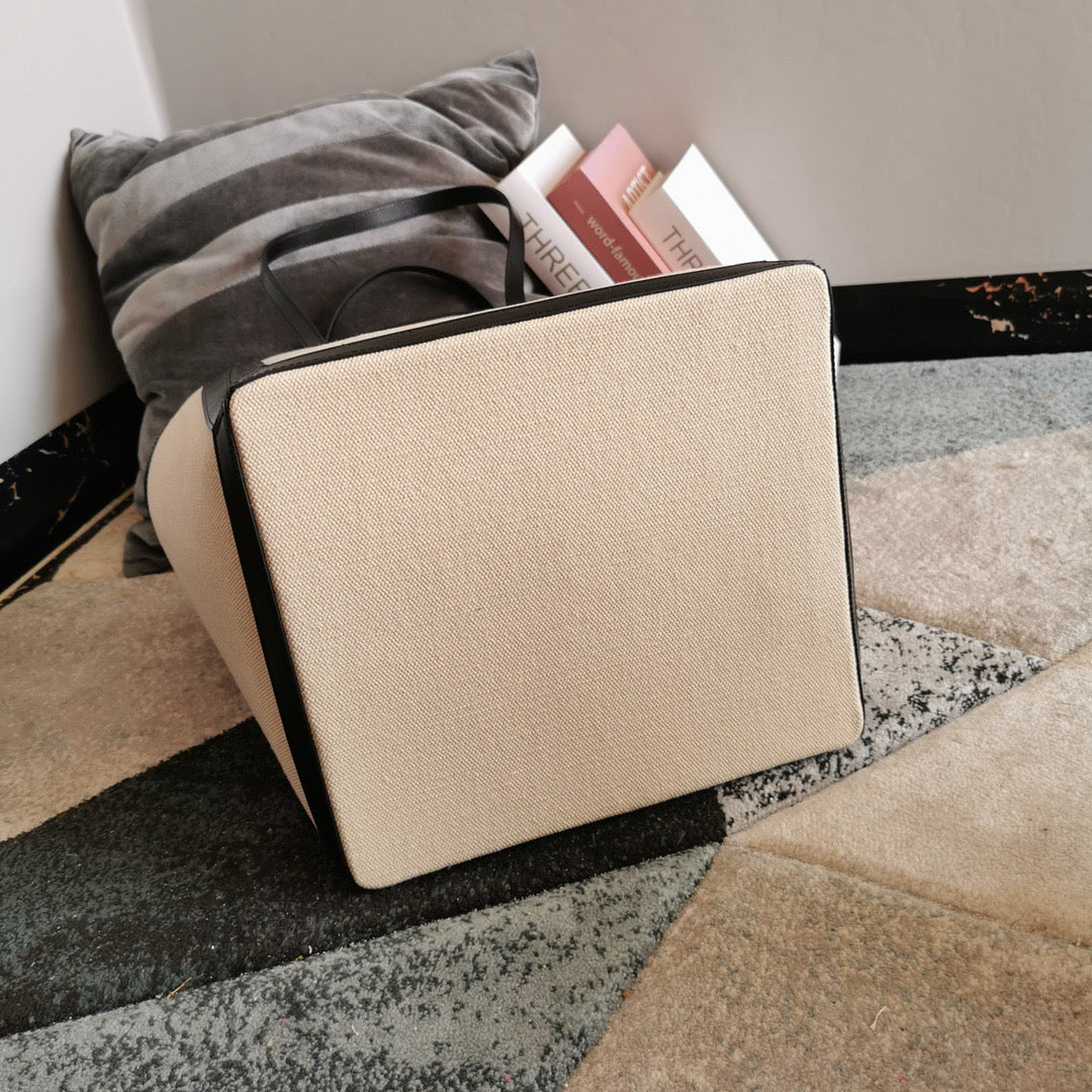 CELINE Cabas Tote Bag in Beige