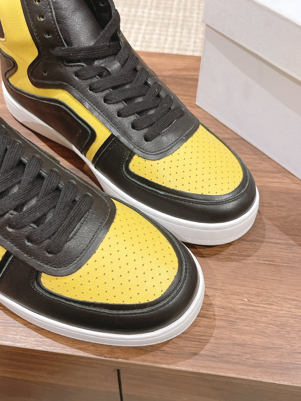CELINE Unisex Platform Sneakers — All-Season