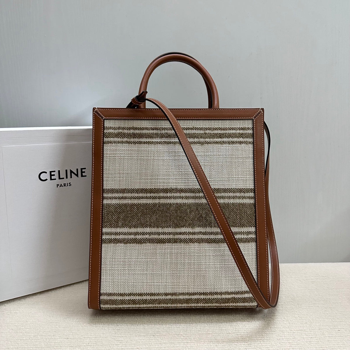 CELINE Bag in Apricot