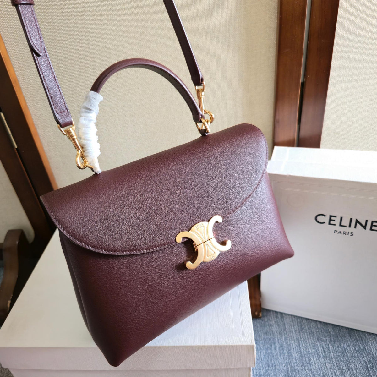 CELINE Triomphe Kelly Bag in Burgundy