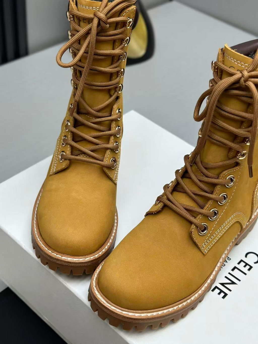Celin Celine Yang Mi with Martin rhubarb boots 35-45