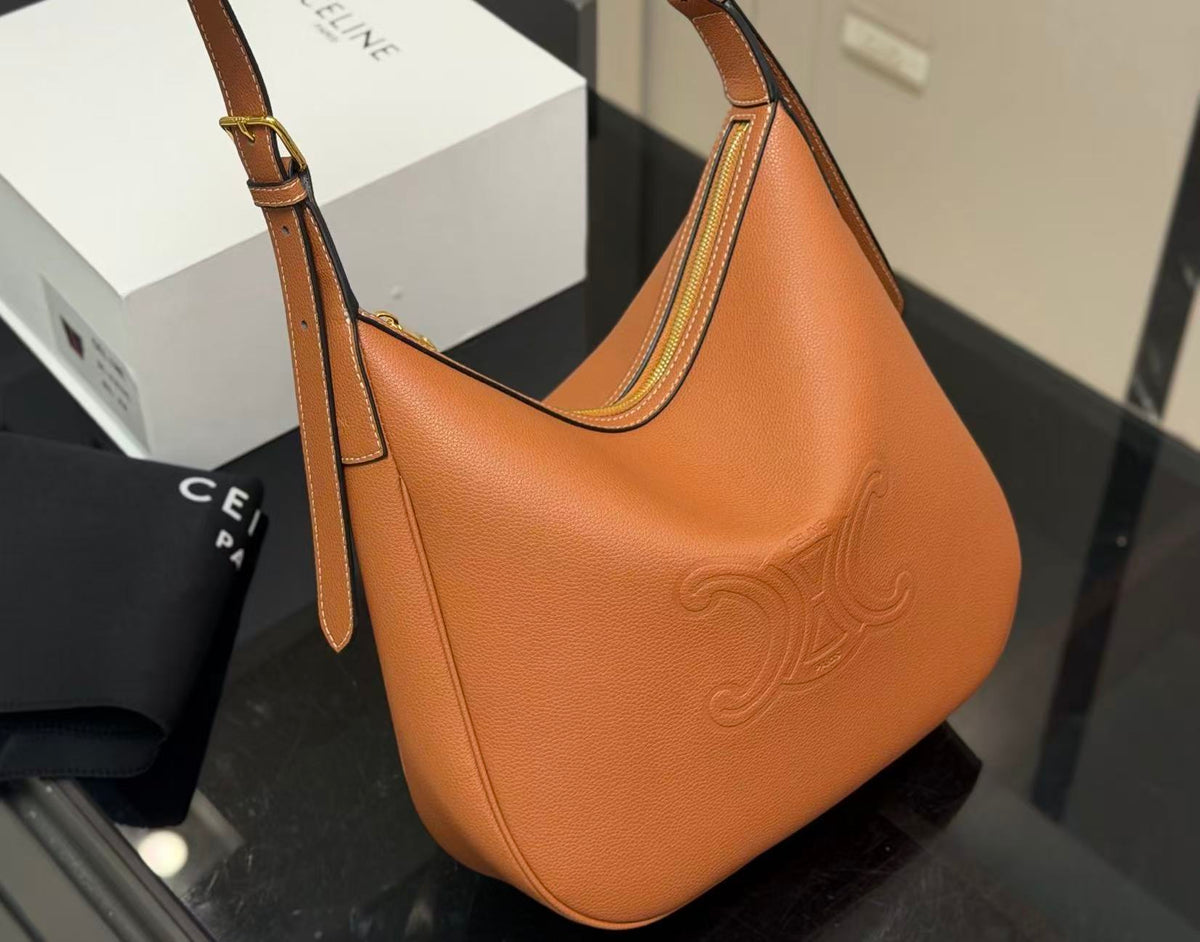 CELINE Hobo Underarm Shoulder Bag in Brown